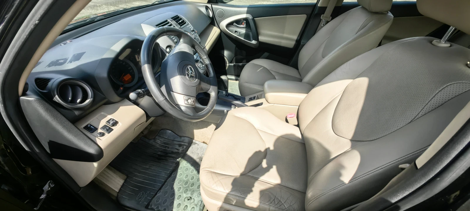 Toyota Rav4, снимка 9 - Автомобили и джипове - 55015233