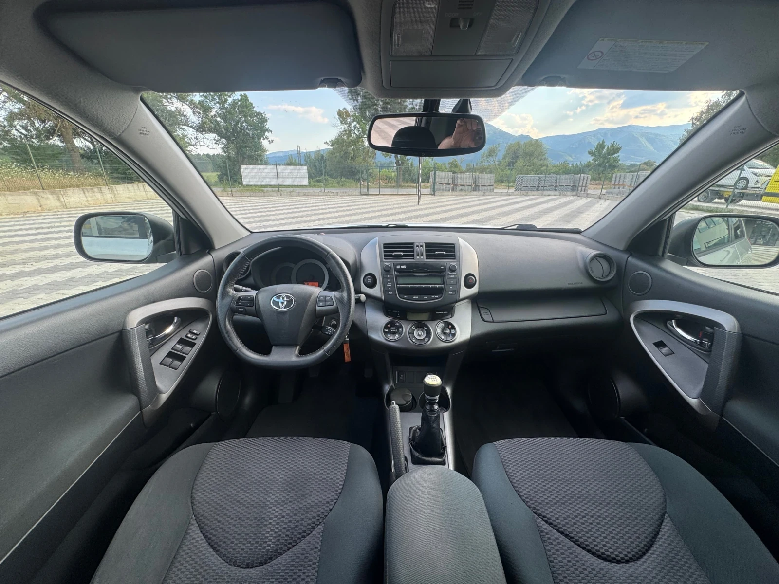 Toyota Rav4 2.2D4D 150k.c, снимка 8 - Автомобили и джипове - 55547126