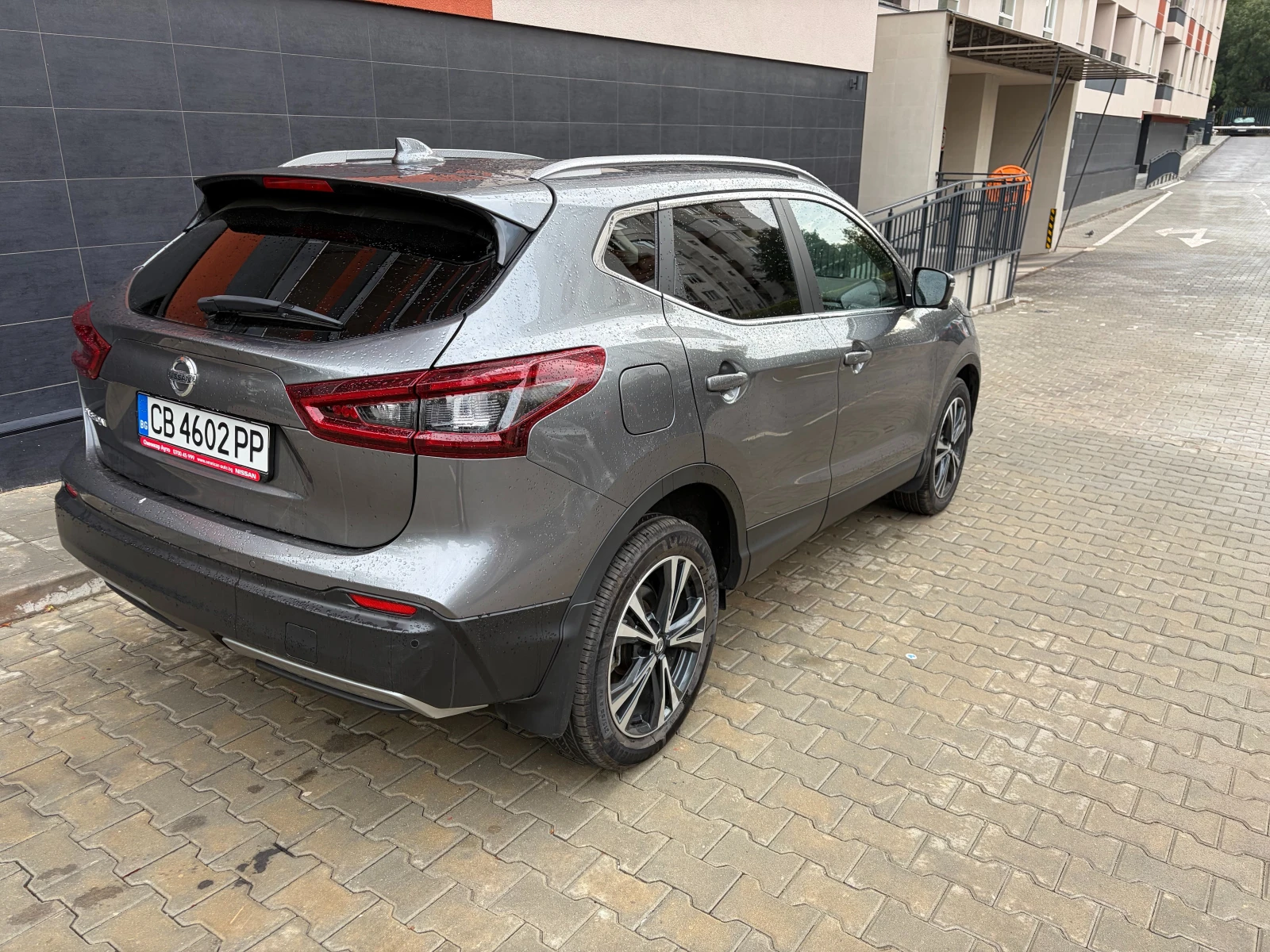 Nissan Qashqai, снимка 5 - Автомобили и джипове - 56231120