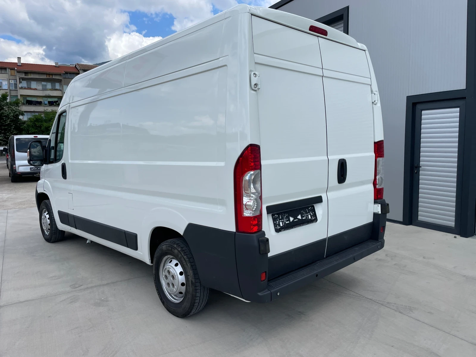 Peugeot Boxer 2.2HDI//КЛИМАТИК - изображение 4