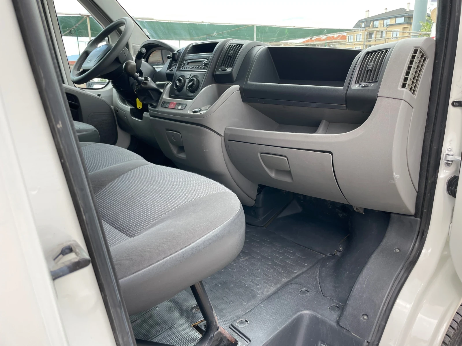 Peugeot Boxer 2.2HDI//КЛИМАТИК - изображение 9