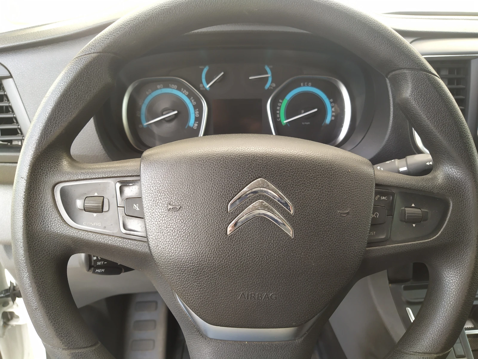 Citroen Jumpy eJumpy Fourgon 75 kWh, снимка 8 - Бусове и автобуси - 54621676
