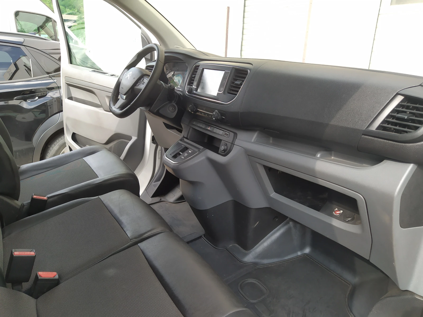Citroen Jumpy eJumpy Fourgon 75 kWh, снимка 7 - Бусове и автобуси - 54621676