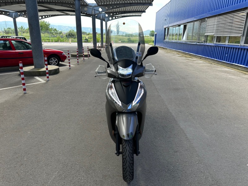 Honda Sh 300i ABS FULL LED Keyless , снимка 2 - Мотоциклети и мототехника - 45983410