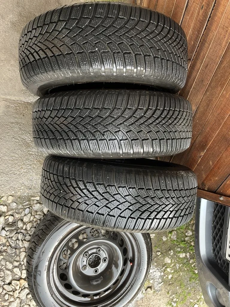 Гуми с джанти Bridgestone 205/55R16, снимка 3 - Гуми и джанти - 49466999