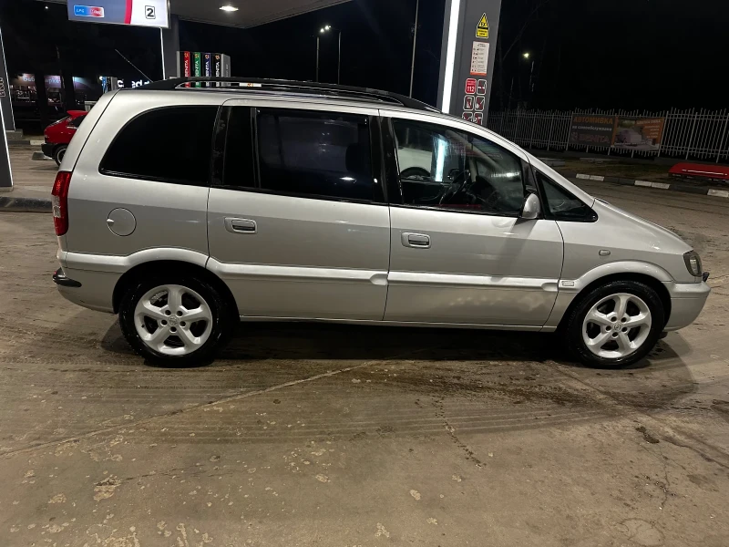 Opel Zafira 2.0DTI-Facelift-Comfort-7местна-Парктроник, снимка 7 - Автомобили и джипове - 49172201