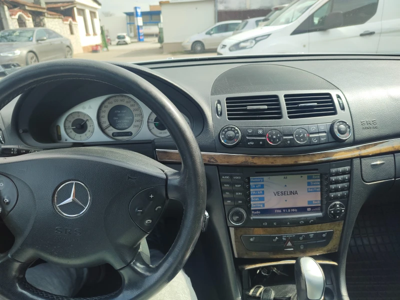 Mercedes-Benz E 280 3.2CDI * 204PS * КЛИМАТРОНИК * , снимка 15 - Автомобили и джипове - 49470088