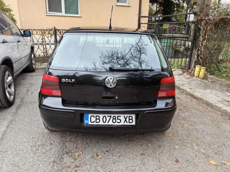 VW Golf 1.6, снимка 6 - Автомобили и джипове - 49599843