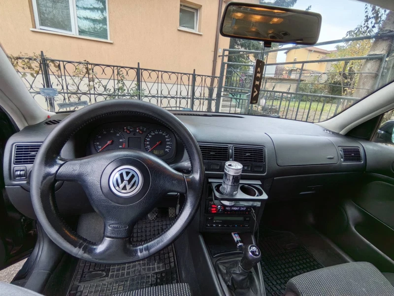 VW Golf 1.6, снимка 7 - Автомобили и джипове - 49599843