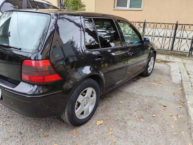 VW Golf 1.6, снимка 4 - Автомобили и джипове - 49599843