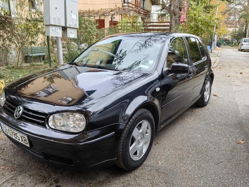 VW Golf 1.6, снимка 3 - Автомобили и джипове - 49599843