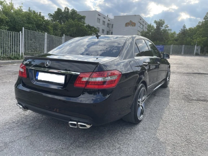 Mercedes-Benz E 500 AMG Sportline, снимка 4 - Автомобили и джипове - 52391779