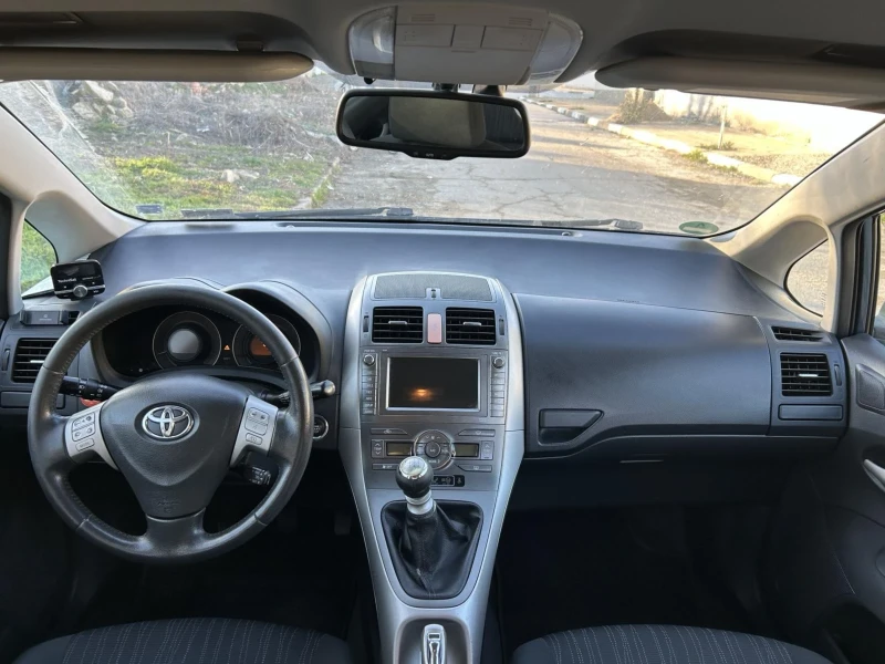Toyota Auris, снимка 9 - Автомобили и джипове - 52402104