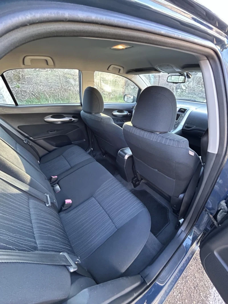 Toyota Auris, снимка 7 - Автомобили и джипове - 52402104