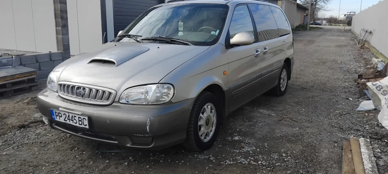 Kia Carnival, снимка 2 - Автомобили и джипове - 52700416
