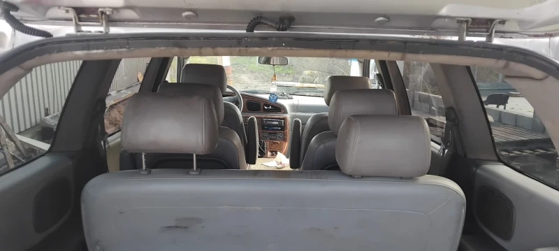 Kia Carnival, снимка 8 - Автомобили и джипове - 52700416