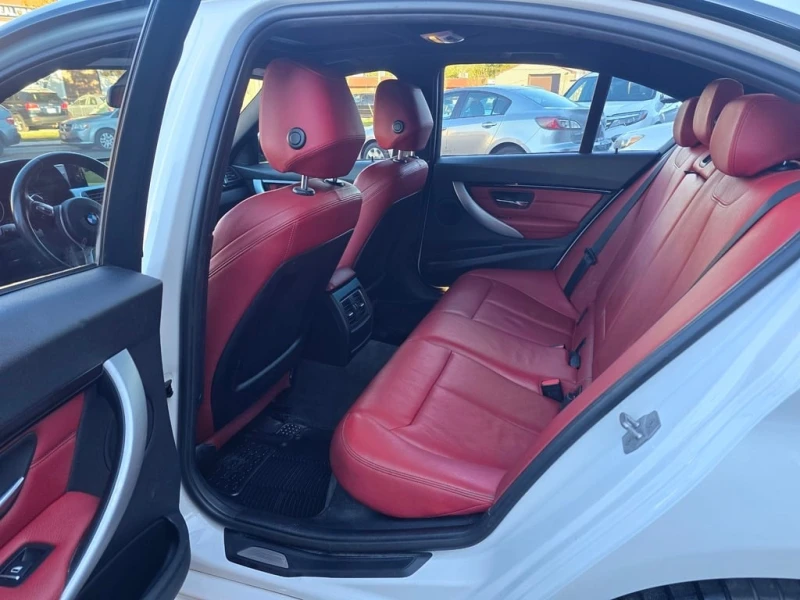 BMW 328 * 4dr Sdn 328i xDrive AWD * CARFAX * ЦЕНА ДО БГ, снимка 10 - Автомобили и джипове - 52851668