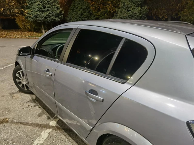 Opel Astra H, снимка 6 - Автомобили и джипове - 53117299