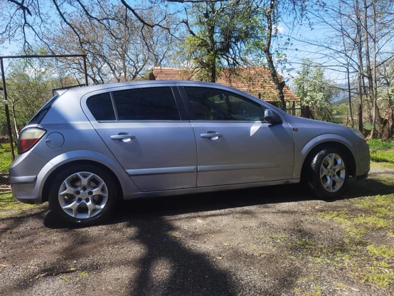 Opel Astra H, снимка 10 - Автомобили и джипове - 53117299