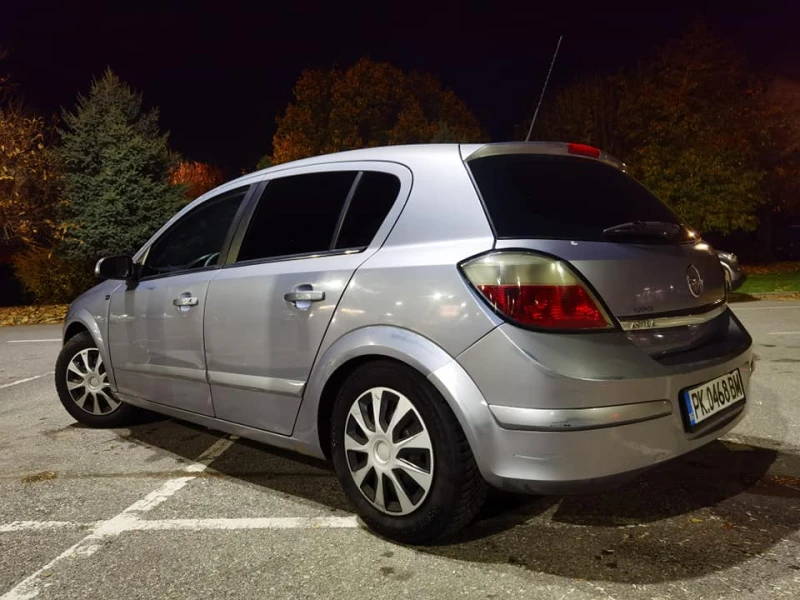 Opel Astra H, снимка 5 - Автомобили и джипове - 53117299