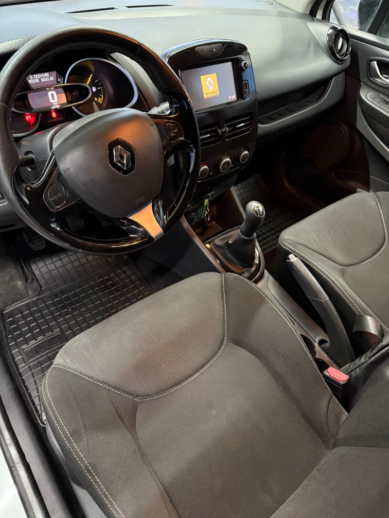 Renault Clio 1.5dci, снимка 10 - Автомобили и джипове - 53168257