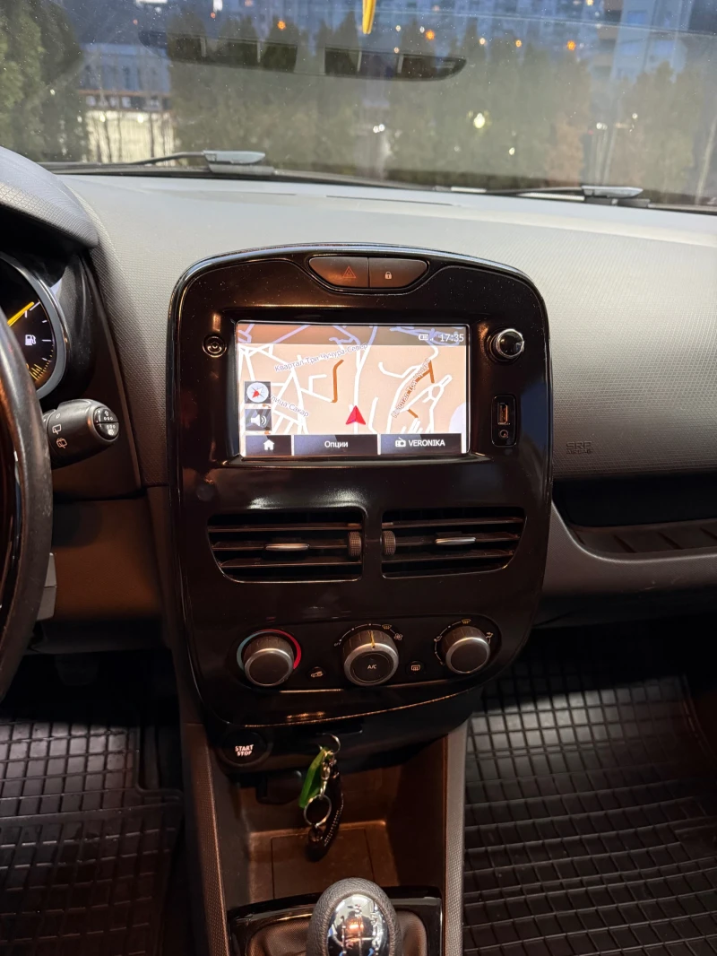 Renault Clio 1.5dci, снимка 11 - Автомобили и джипове - 53168257