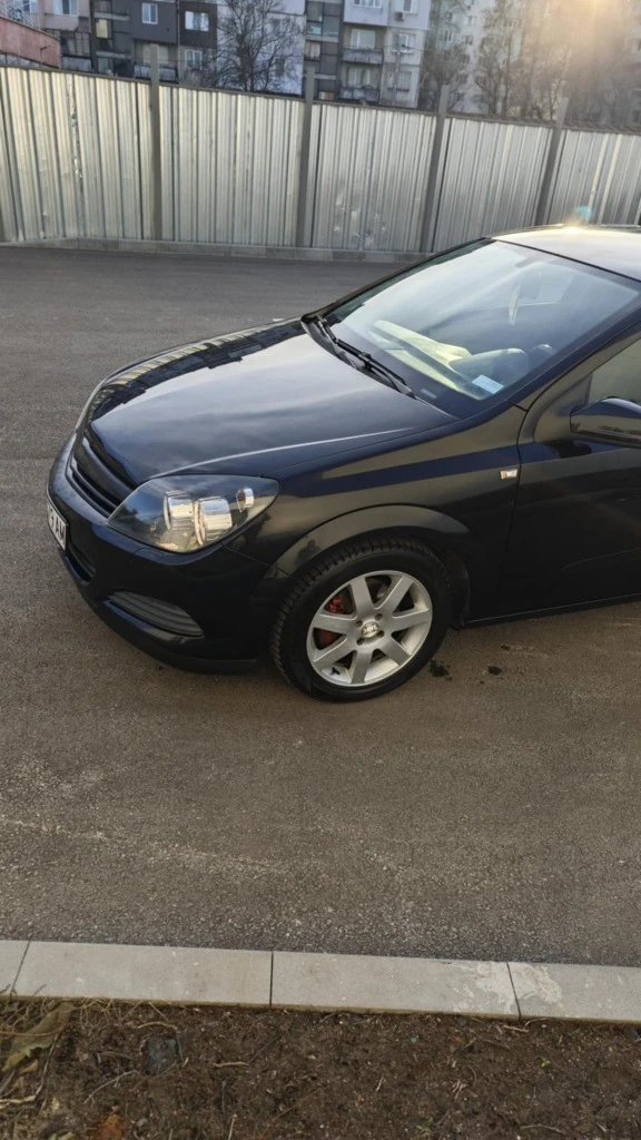 Opel Astra GTC Twinport - изображение 4
