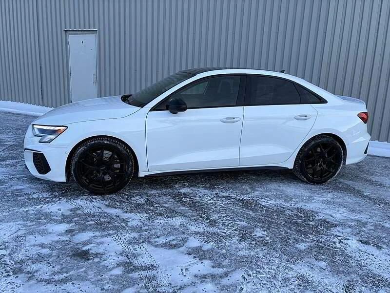 Audi S3 * CARFAX * БЕЗ ПЪРВОНАЧАЛНА ВНОСКА, снимка 3 - Автомобили и джипове - 52974631