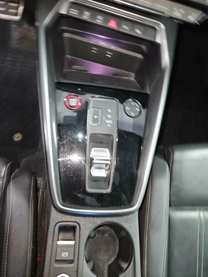 Audi S3 * CARFAX * БЕЗ ПЪРВОНАЧАЛНА ВНОСКА, снимка 13 - Автомобили и джипове - 52974631