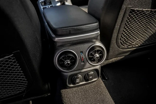 Kia Stinger * АвтоКредит * (ЦЕНА ДО БГ), снимка 9 - Автомобили и джипове - 55016166