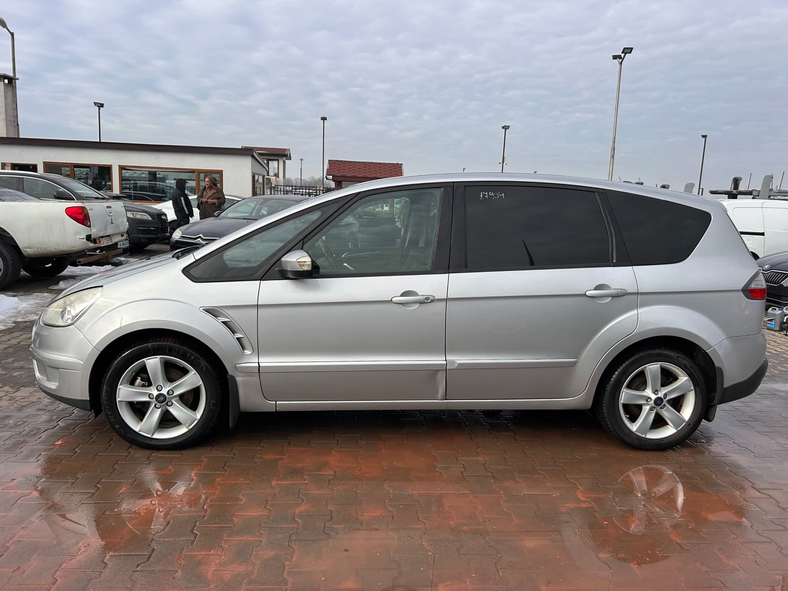 Ford S-Max 2.0i EURO 4 - изображение 9