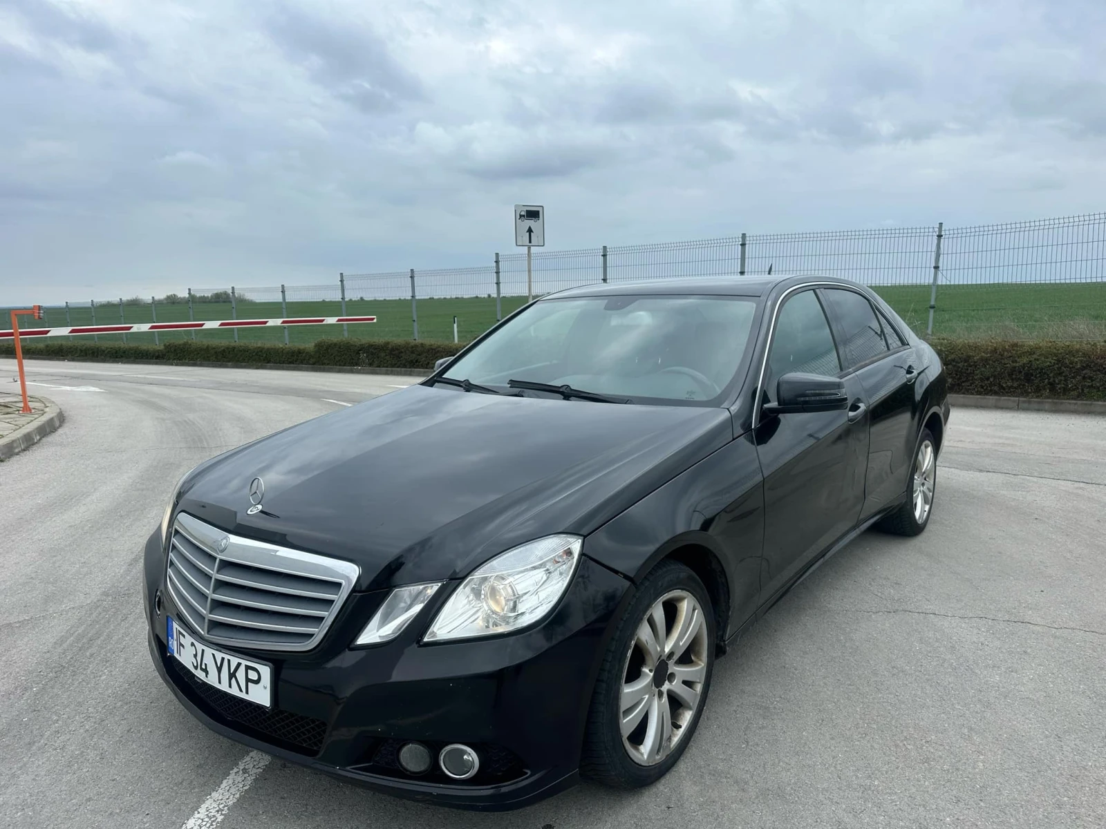 Mercedes-Benz E 200 651 - изображение 2