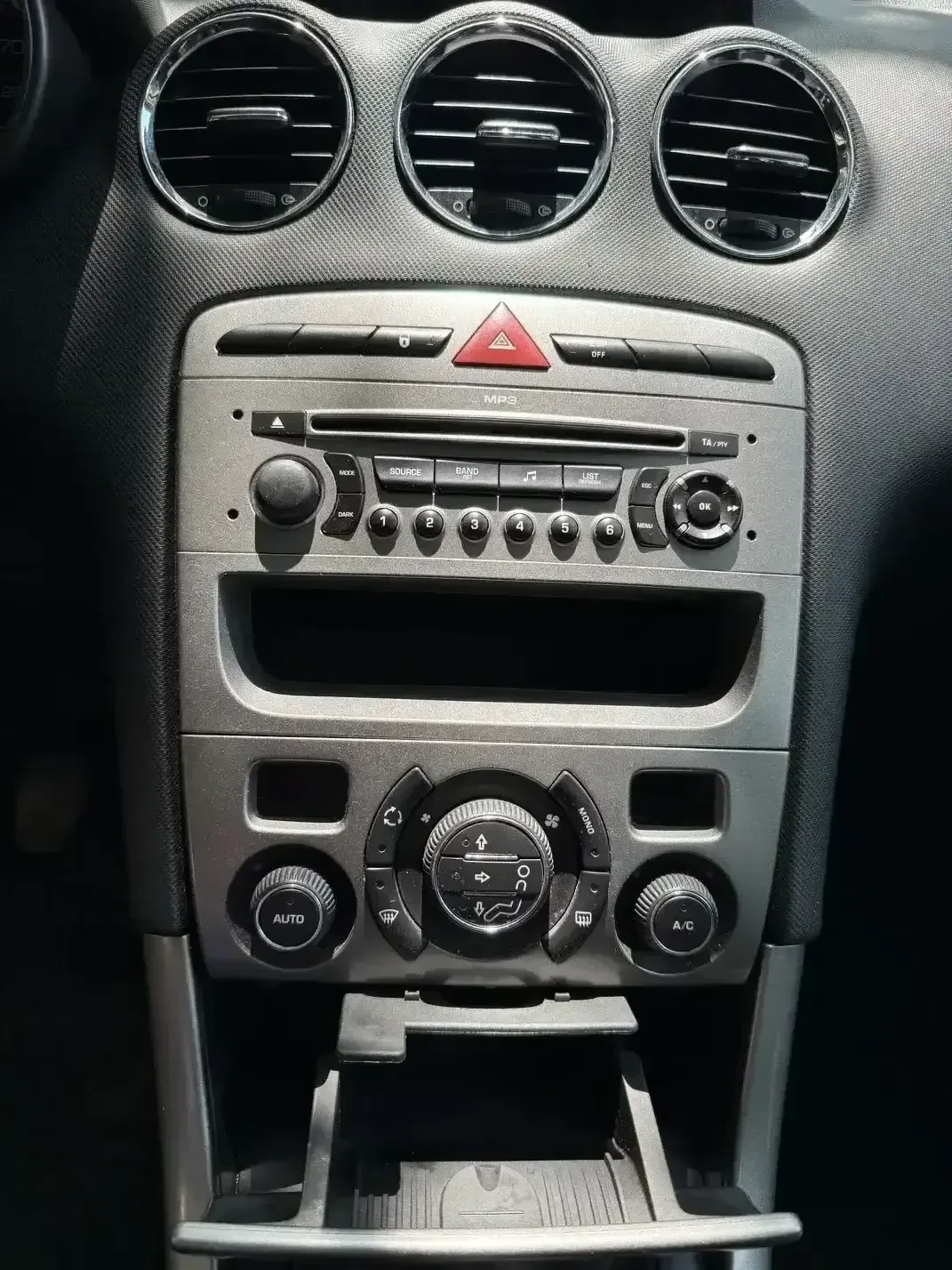 Peugeot 308  - изображение 7