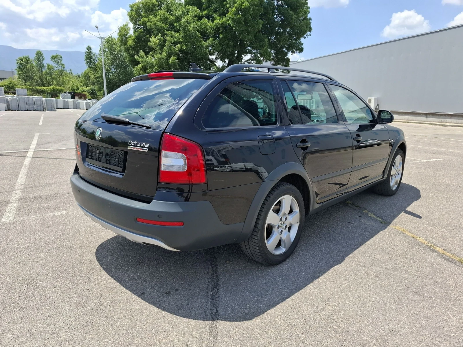 Skoda Octavia Scout - изображение 5