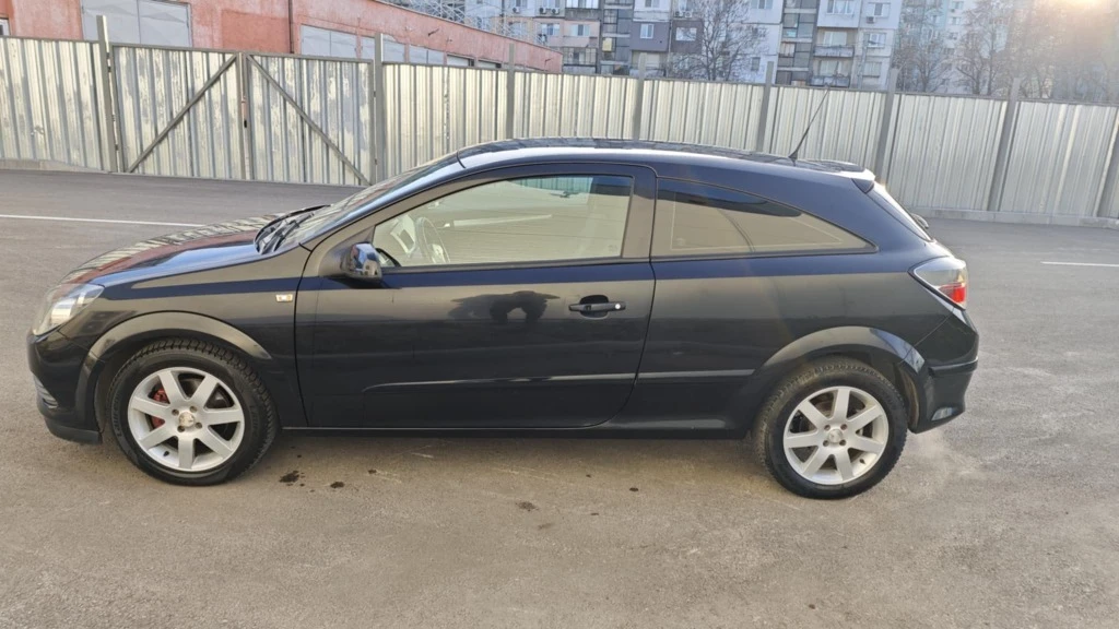 Opel Astra GTC Twinport - изображение 3