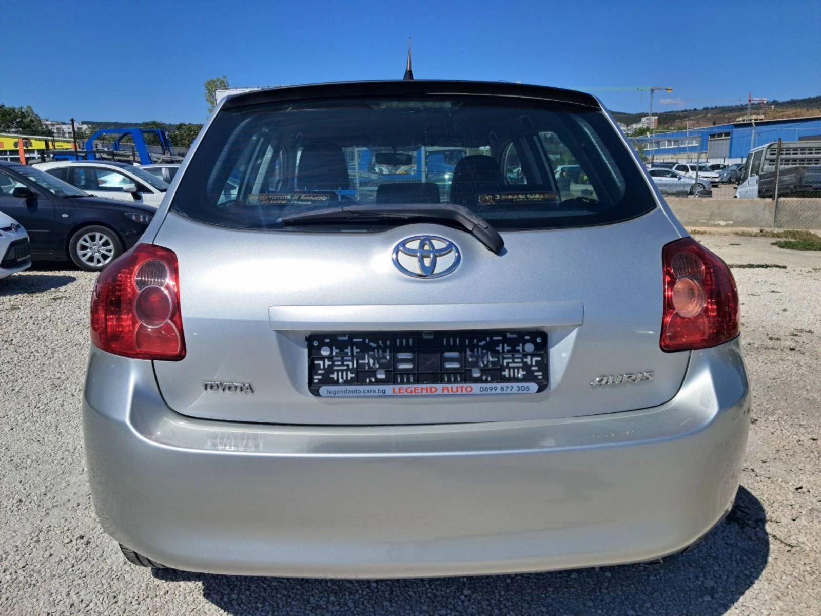 Toyota Auris 1.4D4D - изображение 5