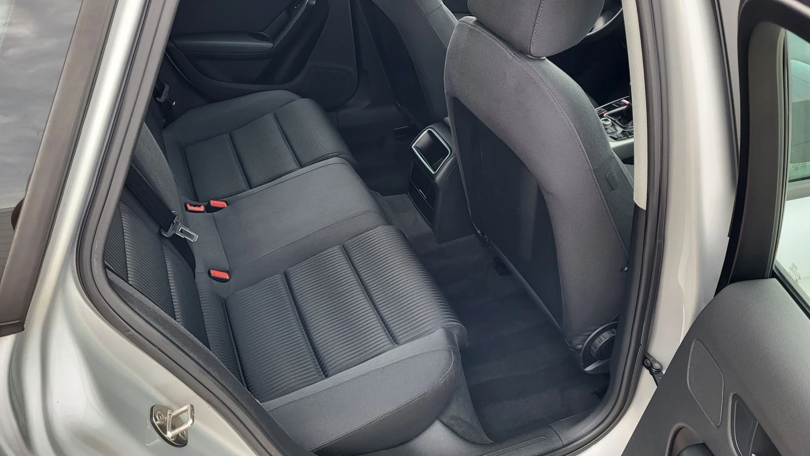 Audi A4 2.0TDI-143 NAVI - изображение 8