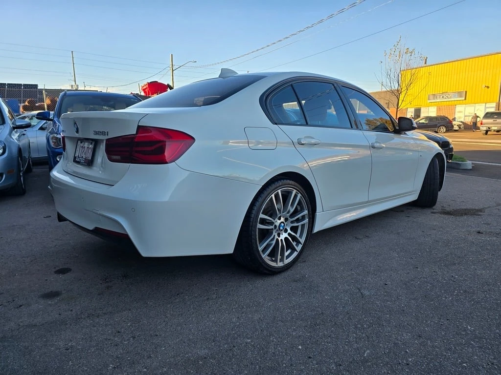 BMW 328 * 4dr Sdn 328i xDrive AWD * CARFAX * ЦЕНА ДО БГ - изображение 6