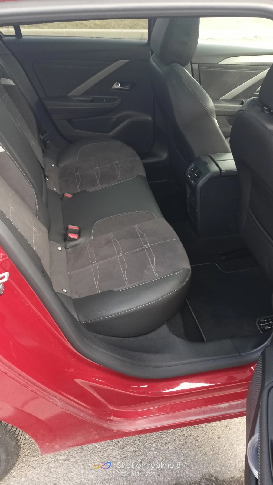 Opel Astra 2999���� �� ����������, 1.2Turbo L Ultimate Sports | Mobile.bg � ����������� 11