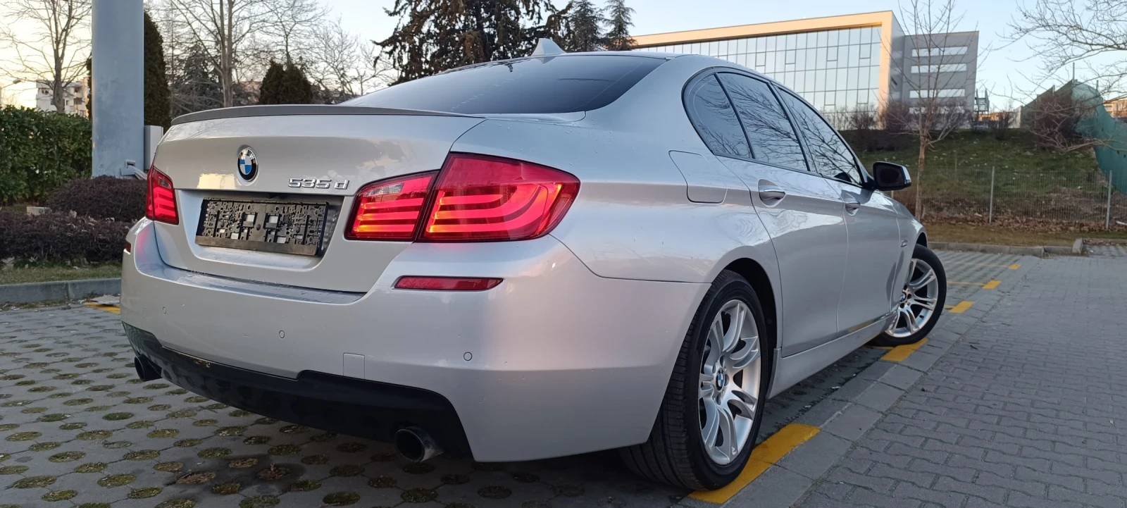 BMW 535 Всички екстри РЕАЛНИ КИЛОМЕТРИ , снимка 8 - Автомобили и джипове - 53754370