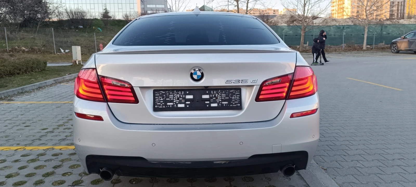 BMW 535 Всички екстри РЕАЛНИ КИЛОМЕТРИ , снимка 9 - Автомобили и джипове - 53754370