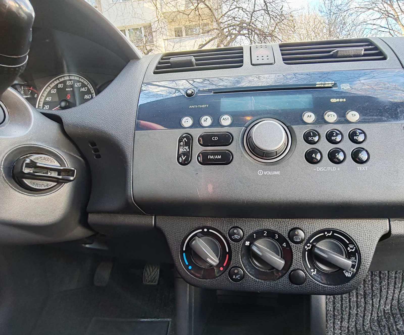 Suzuki Swift, снимка 10 - Автомобили и джипове - 53754426