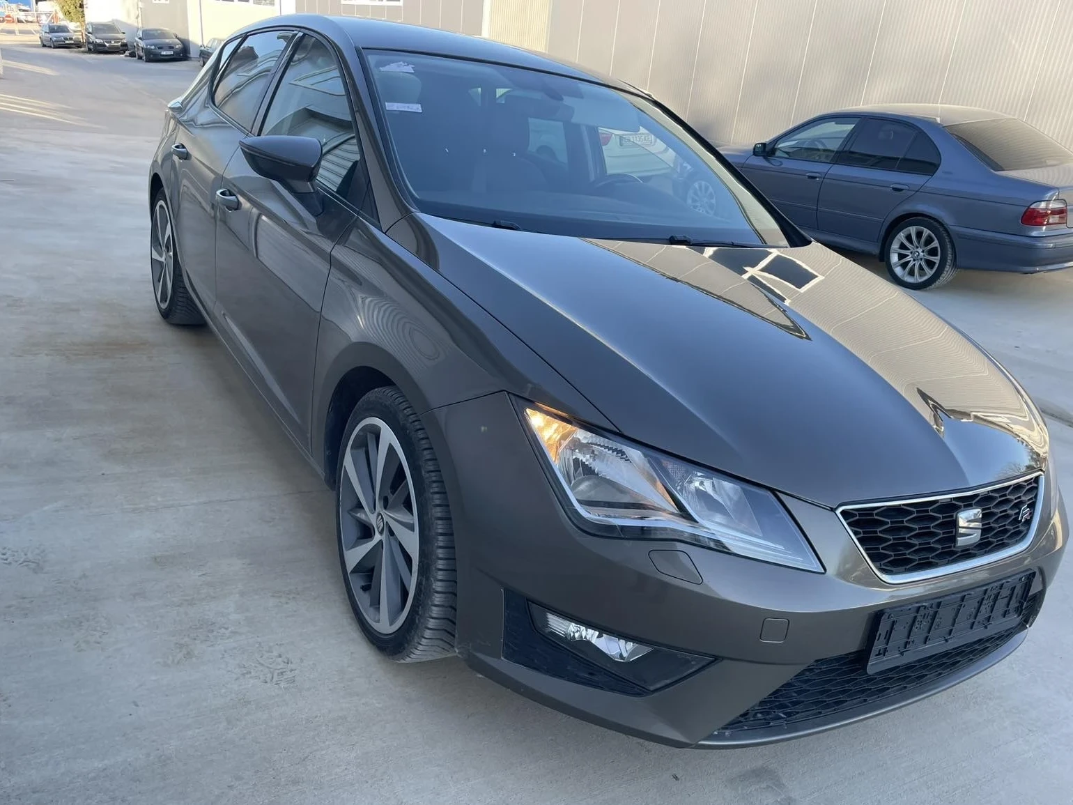 Seat Leon 2, 0TDI-FR-150k.c/EURO 6/КОЖА/ПОДГРЕВ/КАТО НОВ!!!, снимка 3 - Автомобили и джипове - 53789138