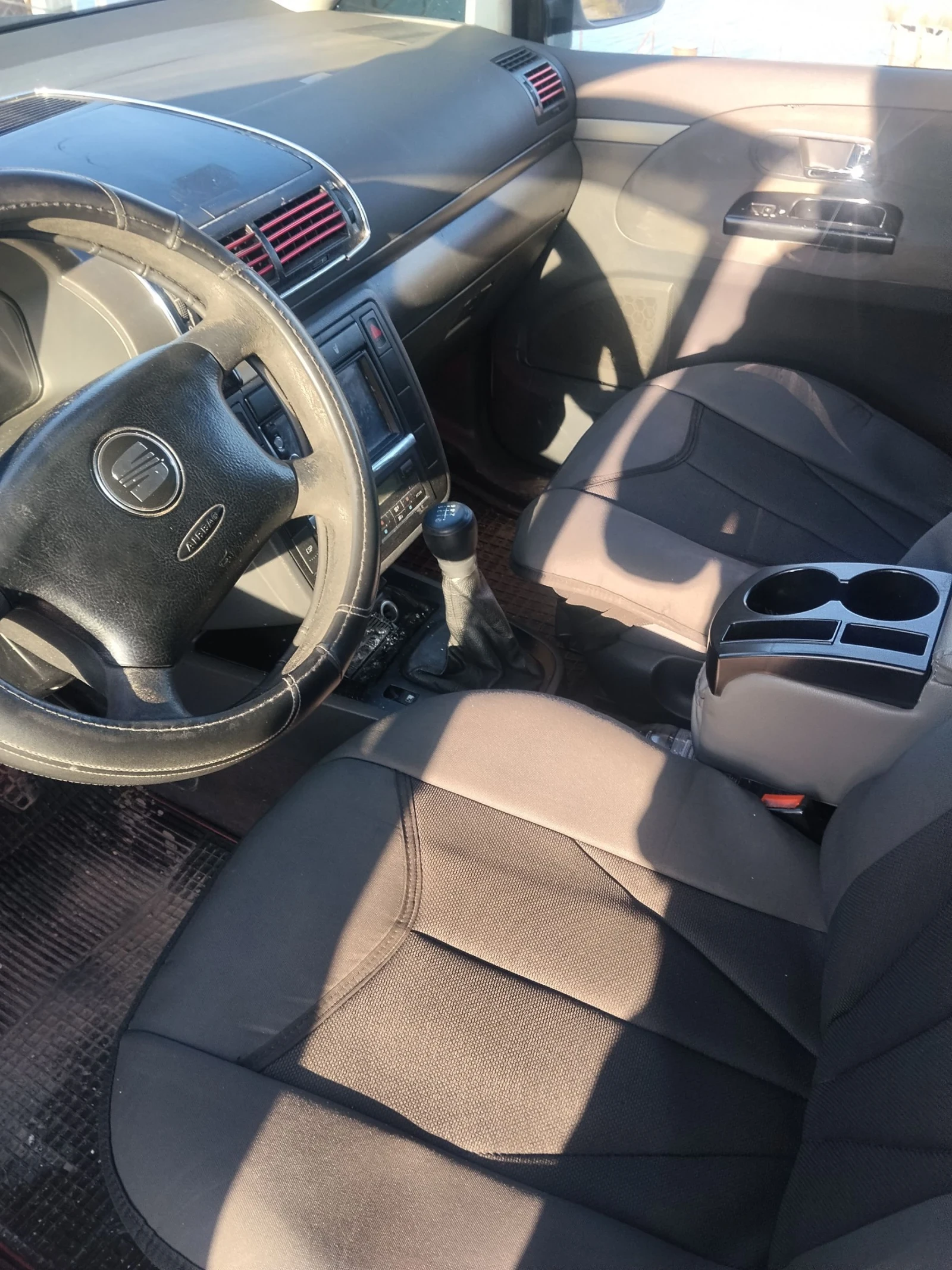 Seat Alhambra 1.9, снимка 5 - Автомобили и джипове - 53834751