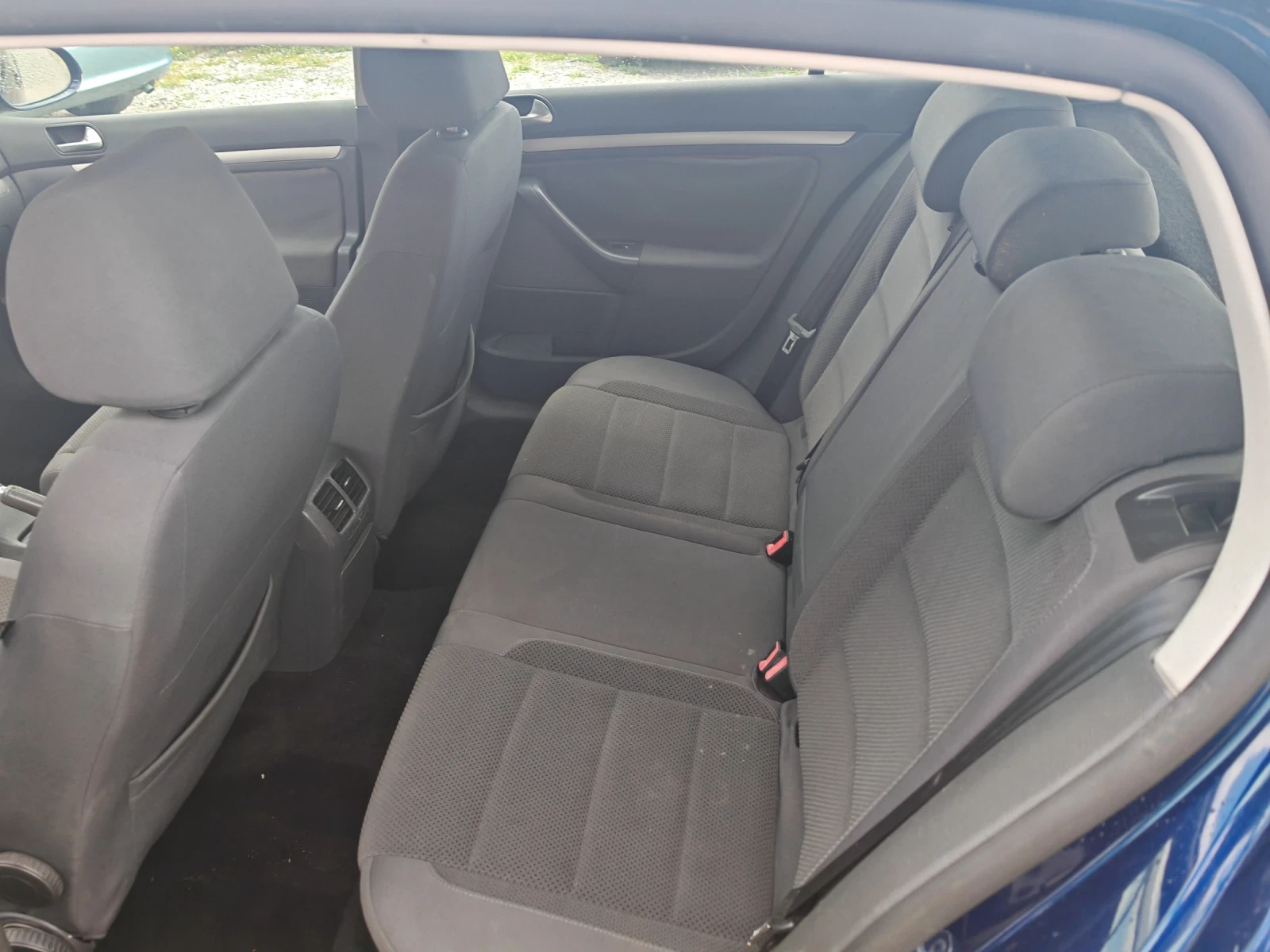 VW Golf 1.6, снимка 7 - Автомобили и джипове - 54572638