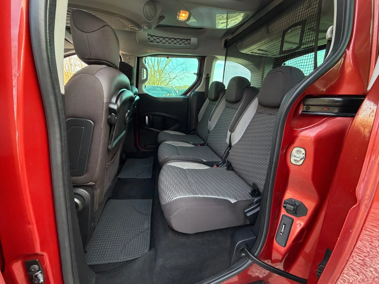 Peugeot Partner 1.6HDi 109кс * TEPEE* * Климатроник* , снимка 14 - Автомобили и джипове - 54131990