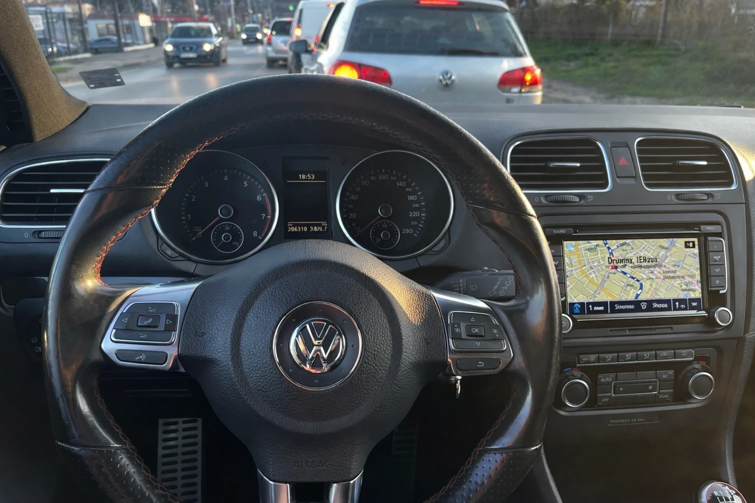 VW Golf GTI, снимка 8 - Автомобили и джипове - 54155771