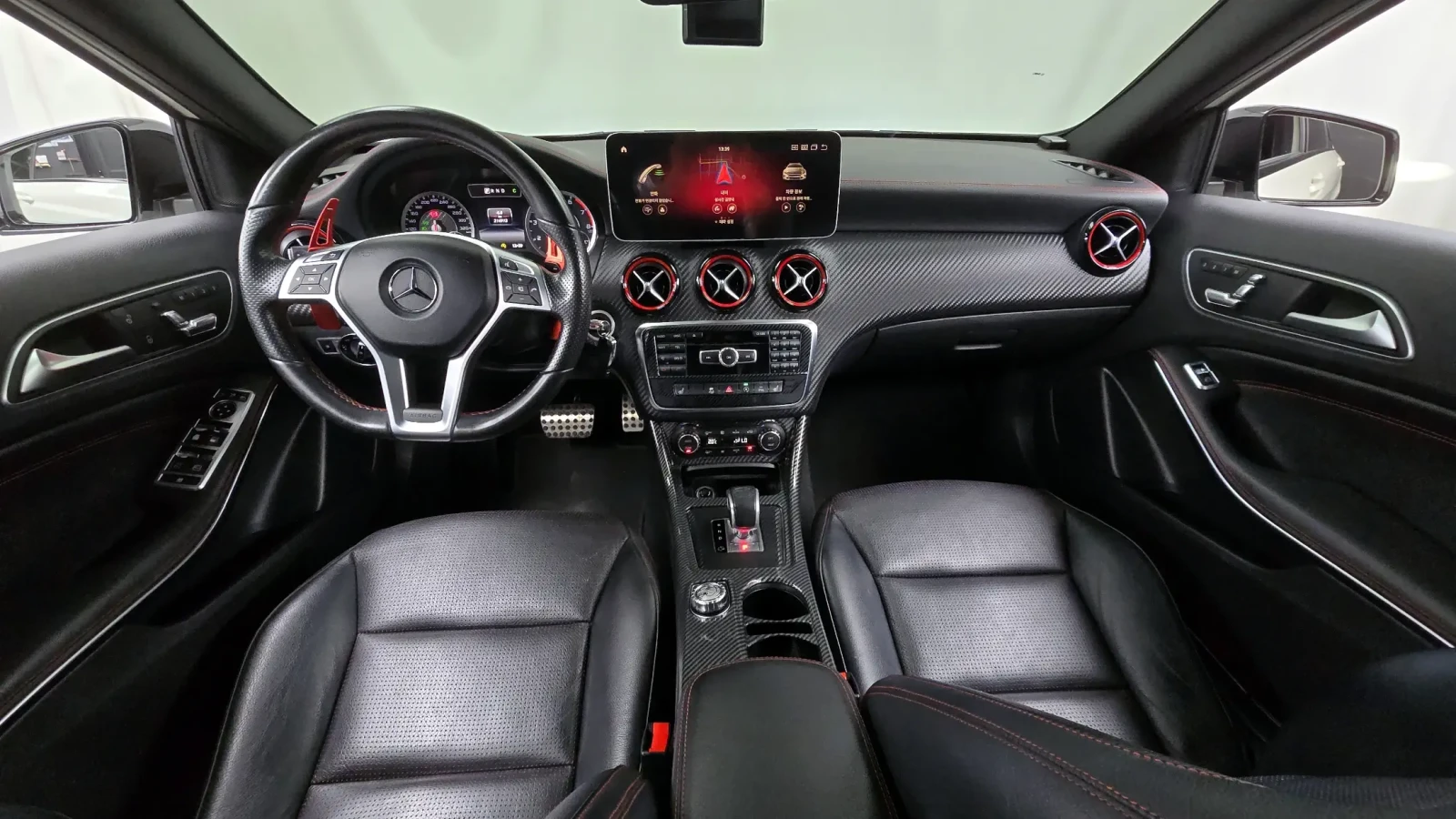Mercedes-Benz A45 AMG, снимка 4 - Автомобили и джипове - 54750876