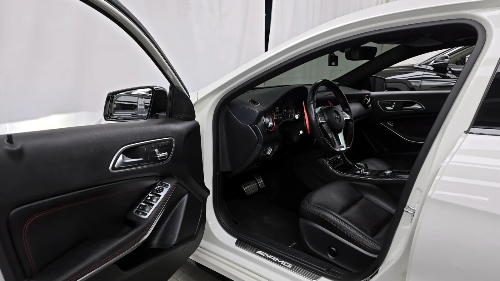 Mercedes-Benz A45 AMG, снимка 3 - Автомобили и джипове - 54750876