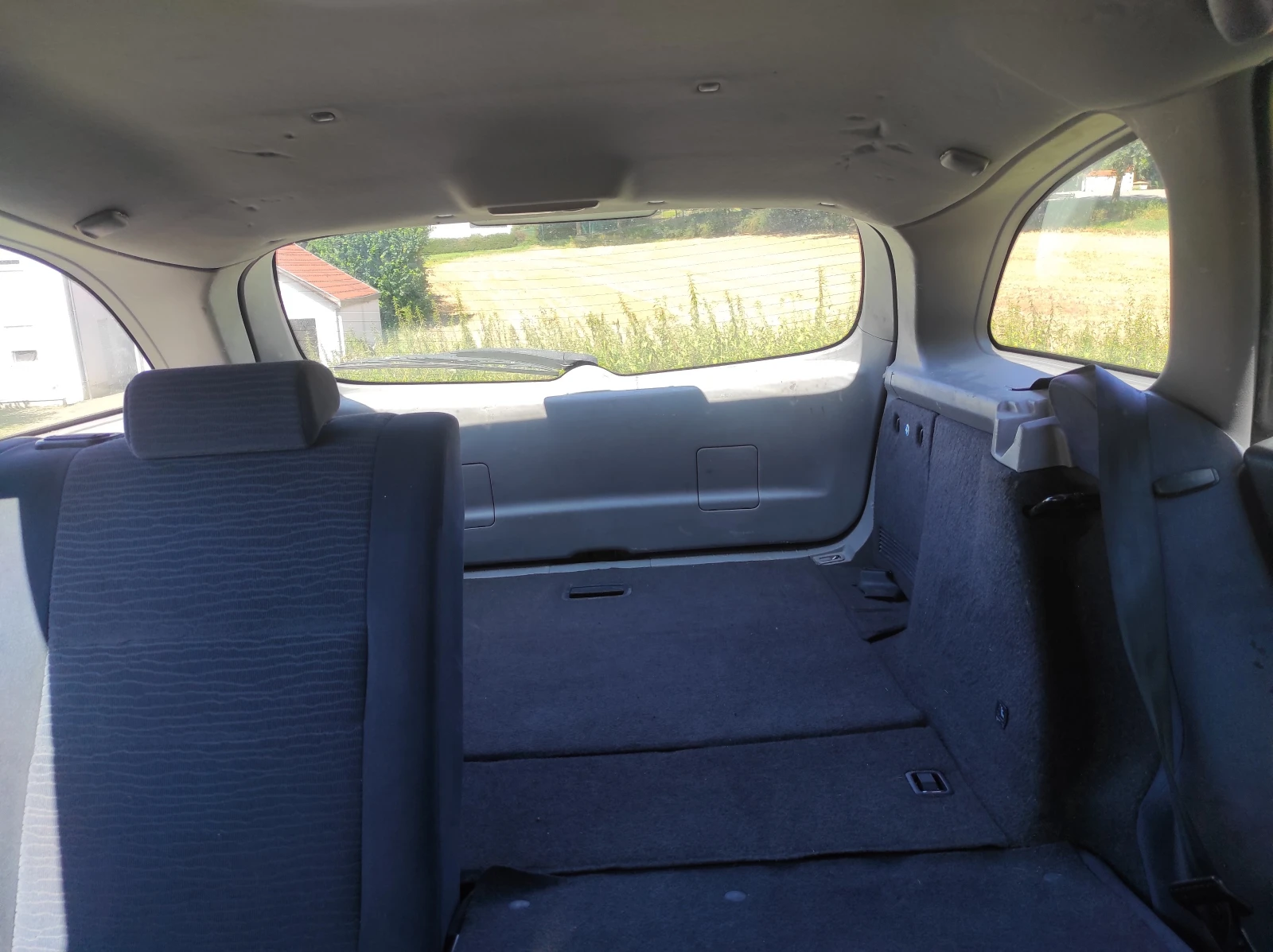 Nissan Primera Primera комби 2000к.м. 140к.с. бензин/газ , снимка 7 - Автомобили и джипове - 54921179